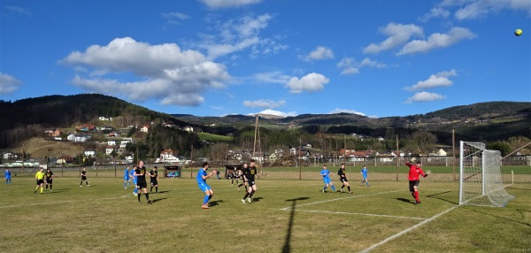 Sportplatz Lebing - Floing