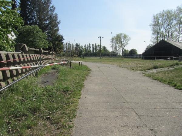 Sportplatz Großraschütz - Großenhain-Großraschütz