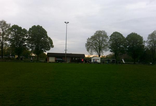 Sportanlage Roseburger Straße B-Platz - Güster/Lauenburg