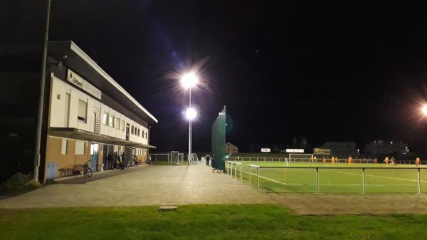 Pfaffenau-Stadion Nebenplatz - Biblis