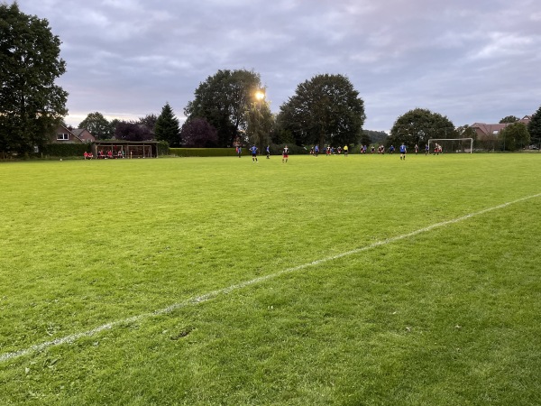 Sportplatz Bentstreek - Friedeburg-Bentstreek