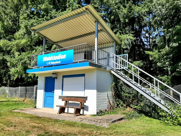 Waldstadion auf der Alm - Beckingen-Reimsbach