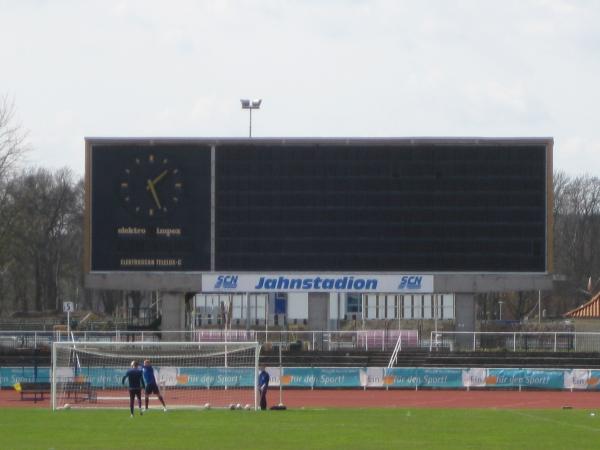 Friedrich-Ludwig-Jahn-Stadion im Jahn-Sportpark - Neubrandenburg