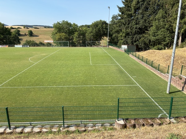 Sportplatz Friedhofstraße - Glanbrücken