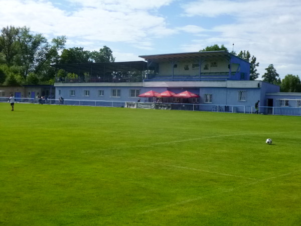 Ältere Aufnahme, die Tribüne wurde 2019 abgerissen.