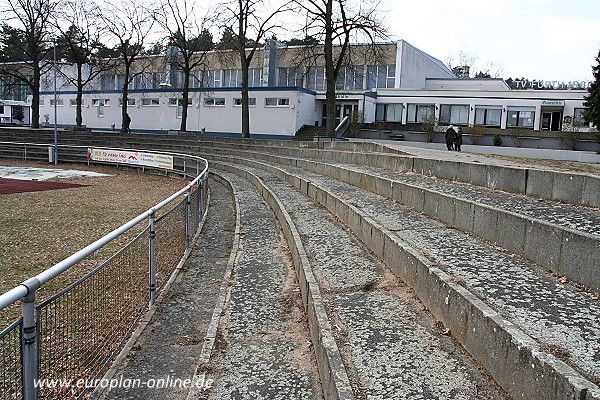 Gustav-Schickedanz-Stadion - Fürth/Mittelfranken-Oberfürberg