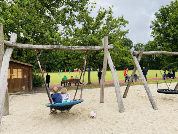 Sportplätze am Weiten Blick 2 - Berlin-Gatow