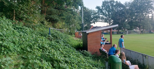 Sportplatz Vaenser Grund - Rosengarten bei Harburg-Nenndorf