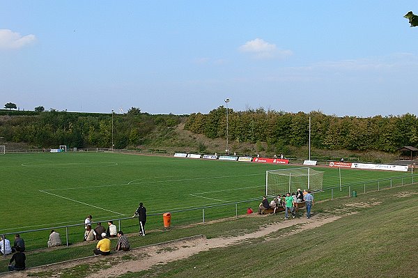 Uwe-Becker-Stadion - Worms-Pfeddersheim