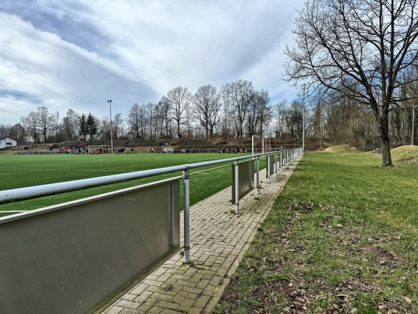 Sportplatz im Felde - Nieheim-Eversen