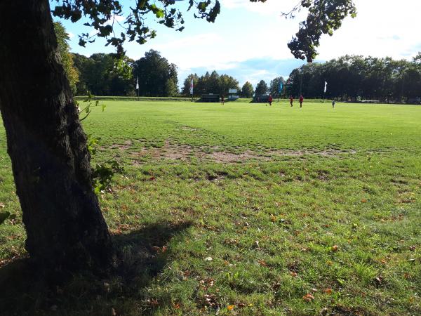 Sportanlage am Schloß - Plau am See-Karow