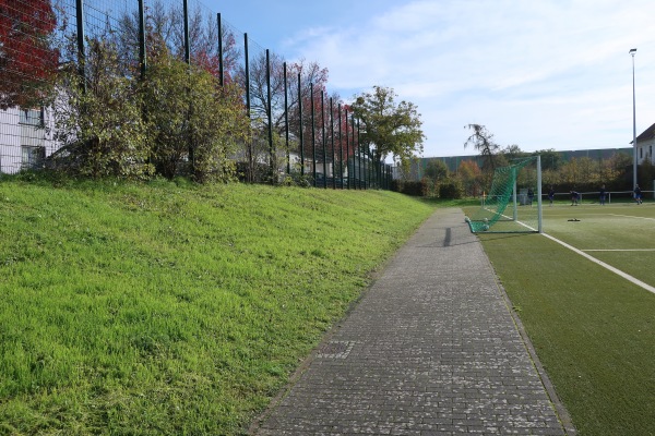 Hassia-Platz an der Rundsporthalle - Bingen/Rhein