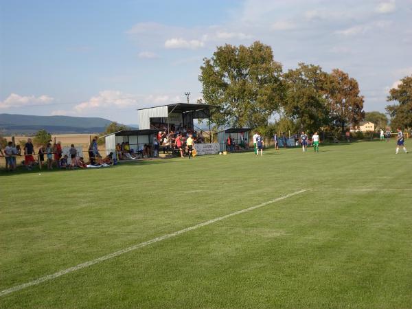 Futbalový štadión - Podlužany