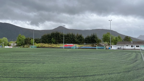 Hasundgot Stadion - Ulsteinvik