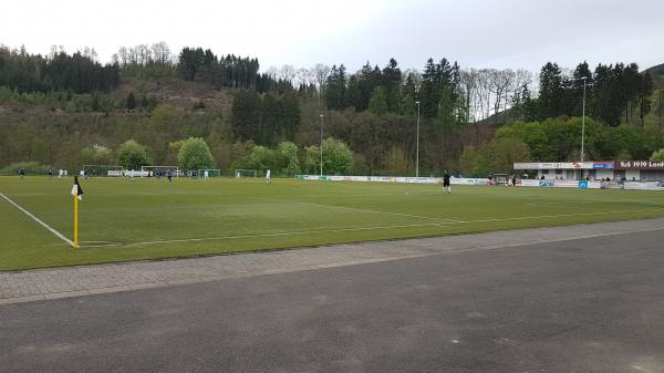 Sportplatz Blumenstraße - Finnentrop-Lenhausen