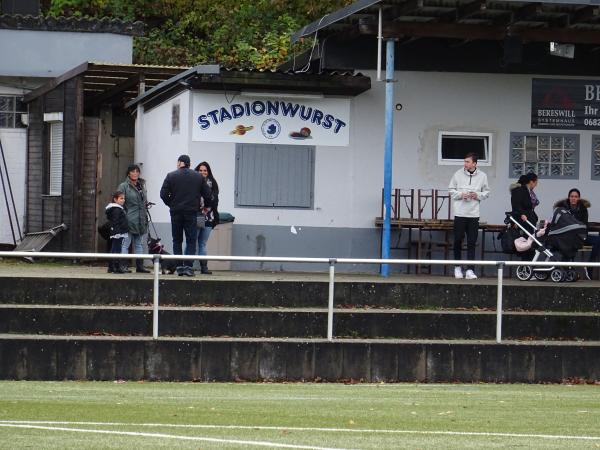 Sportplatz Sachsenkreuz - Schiffweiler-Heiligenwald