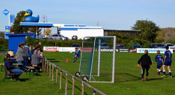 Sportplatz am Rhein - Brohl-Lützing