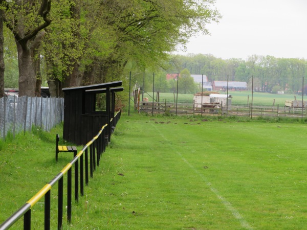 Sportanlage Im Bulloh B-Platz - Celle-Altenhagen