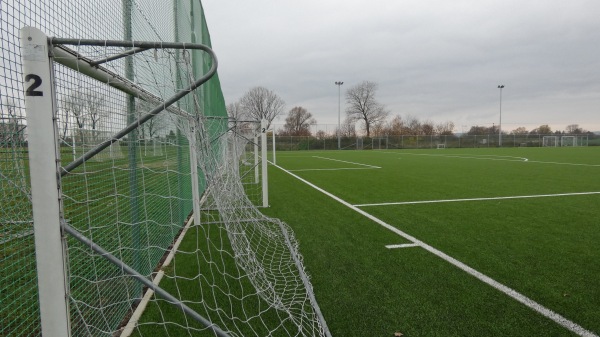 Futbalovy stadion Levice ihrisko 4 - Levice