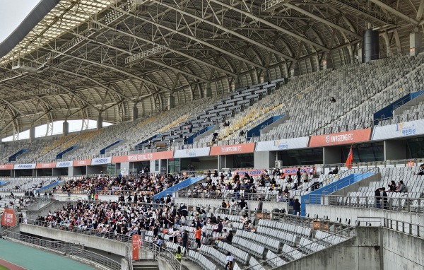 Hwaseong Sports Town Main Stadium - Hwaseong
