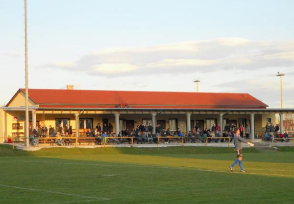 Sportplatz Leopoldsdorf - Leopoldsdorf bei Wien