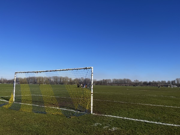 Hackney Marshes pitch S15 - Hackney Wick, Greater London