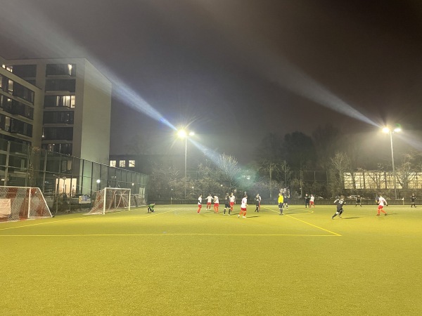 Sportplatz Stralsunder Straße - Berlin-Brunnenviertel