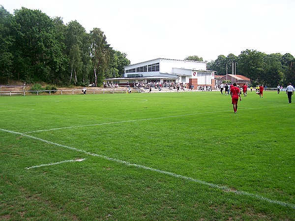 Waldstadion an der Schule - Klein Nordende