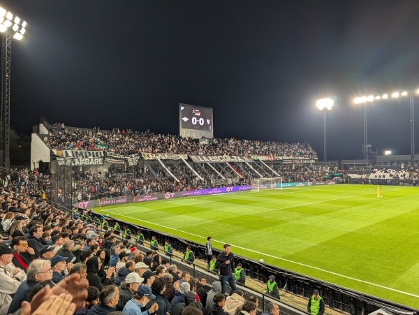 Estadio Dr. Nicolás Leoz - Asunción