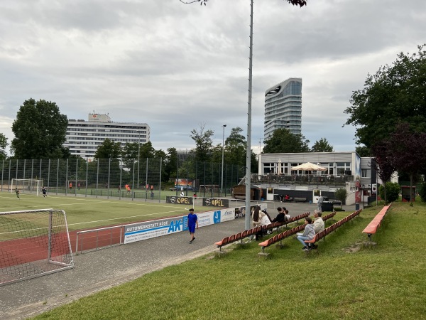 Bezirkssportanlage Pariser Straße - Düsseldorf-Heerdt