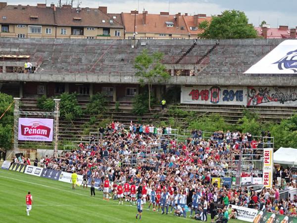 Fotbalový stadion Za Lužánkami - Brno