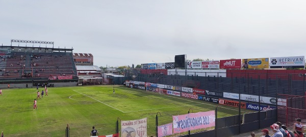Estadio Pablo Comelli - Remedios de Escalada, BA