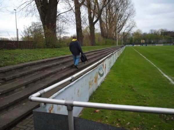 Dorotheen-Kampfbahn der Bezirkssportanlage Lohberg - Dinslaken-Lohberg