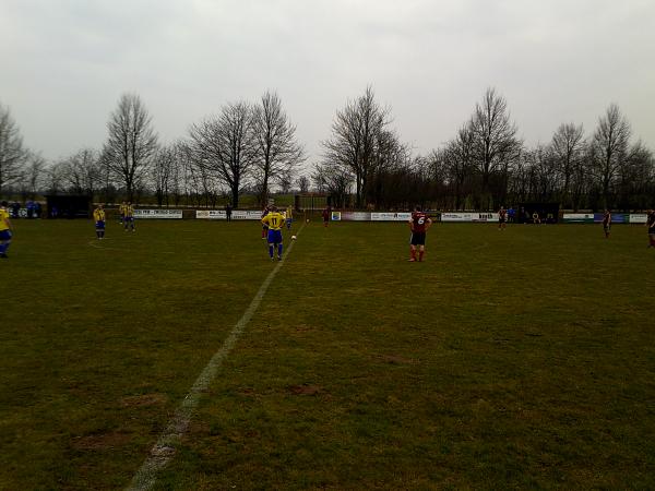 Sportanlage Mielsdorfer Straße (alt) - Weede
