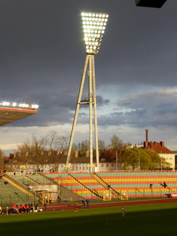 Friedrich-Ludwig-Jahn-Sportpark - Berlin-Prenzlauer Berg