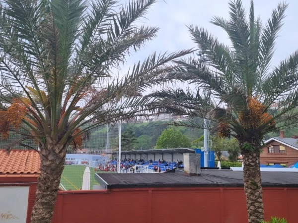 Campo de Fútbol la Ribera - Suances, CB