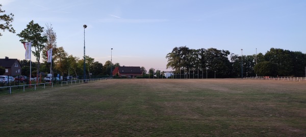 Schierbachstadion B-Platz - Nienstädt
