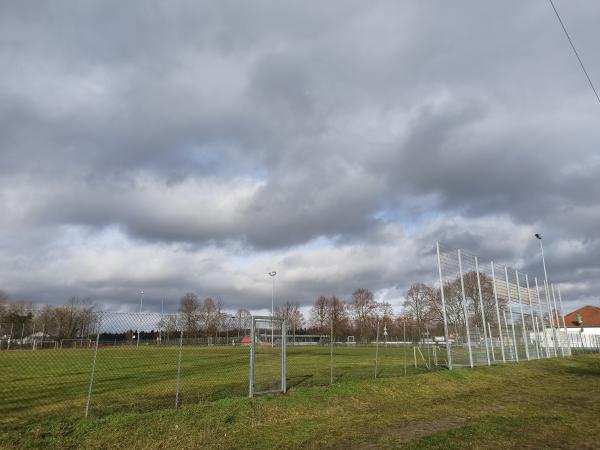 TV-Stadion Nebenplatz 1 - Stutensee-Spöck