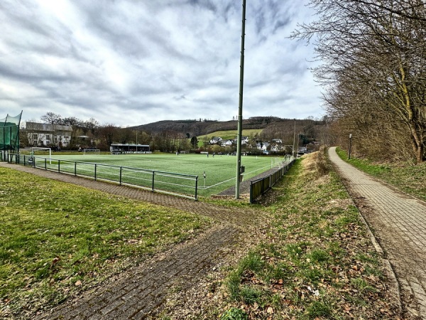 Wiesengrund-Stadion - Meschede-Grevenstein