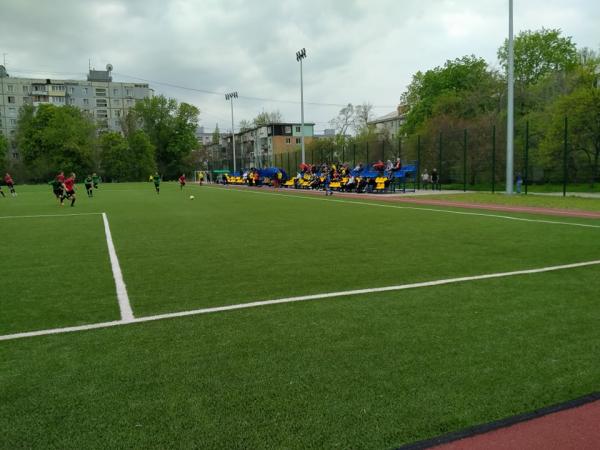 Stadion gymnasii № 8 - Zaporizhzhia