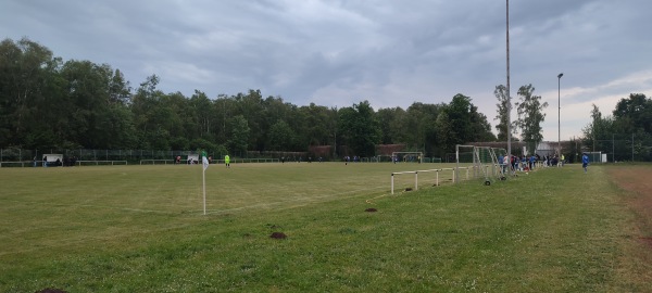 Sportzentrum Seestraße B-Platz - Isernhagen-Altwarmbüchen