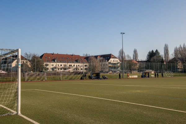 Sportplatz Hebbelstraße - Dresden-Cotta