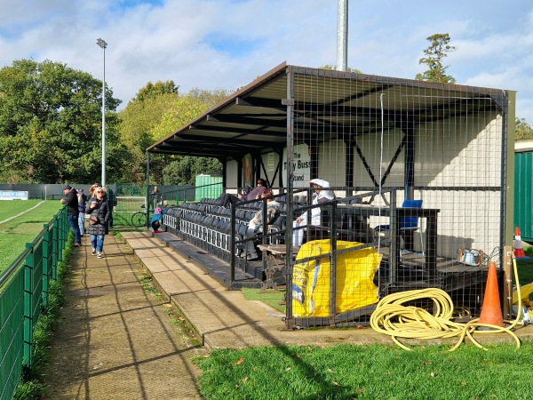 Rectory Meadow - London-Hanworth, Greater London
