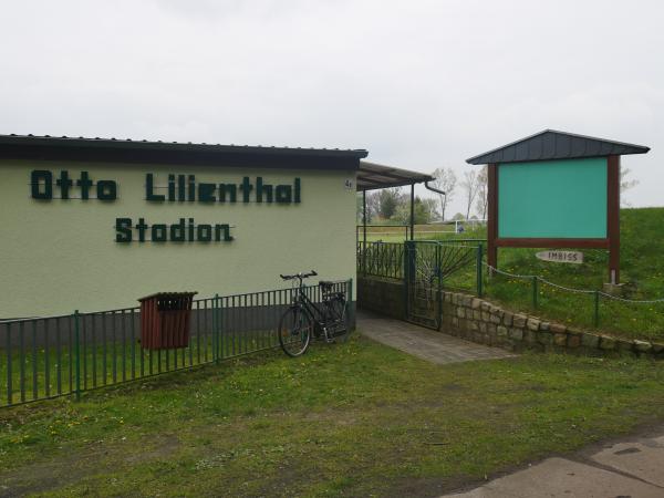 Otto-Lilienthal-Stadion - Rhinow