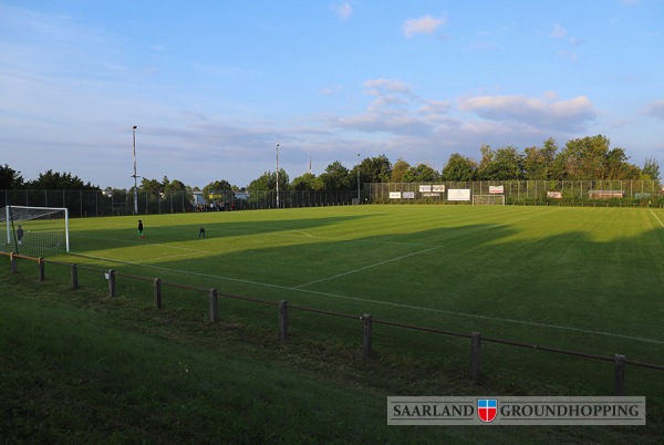 Schul- und Sportzentrum Bad Bergzabern Platz 2 - Bad Bergzabern
