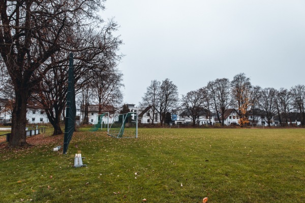 Bezirkssportanlage Kronwinkler Straße Platz 3 - München-Aubing