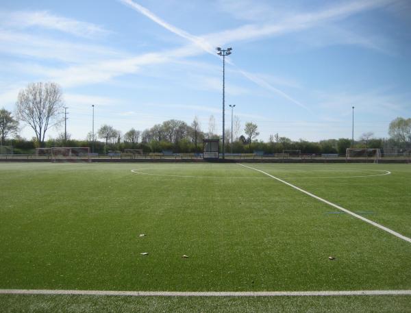 Sportanlage Weimarer Straße Platz 2 - Weinheim/Bergstraße-Lützelsachsen