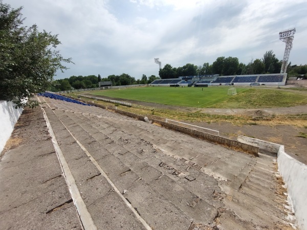 Qibray Stadioni - Qibray