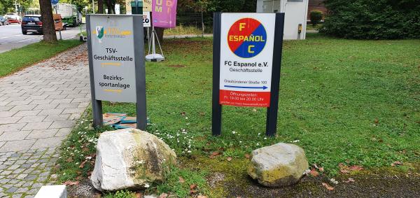 Bezirkssportanlage Graubündener Straße Platz 2 - München-Fürstenried