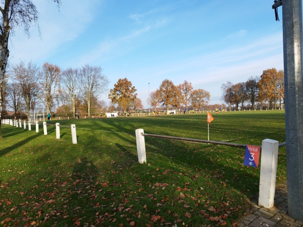Sportpark Oranje Blauw '15 veld 3 - Posterholt